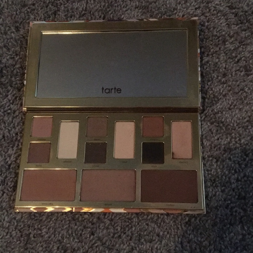Tarte eye shadow and contour palette